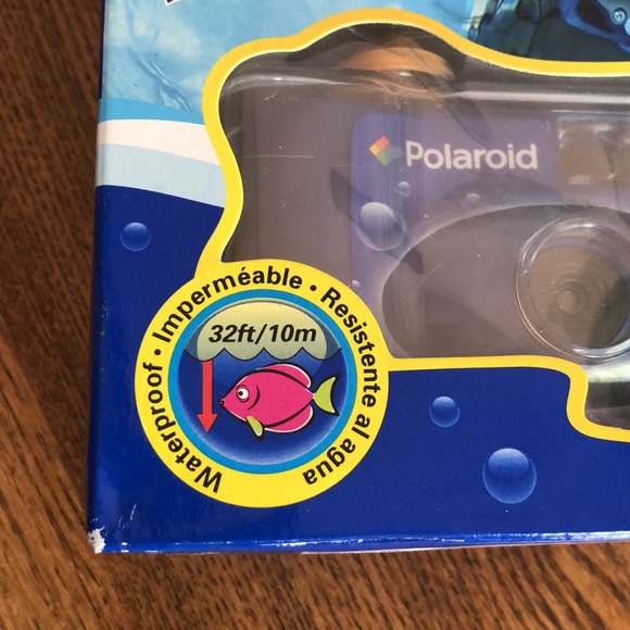 Polaroid Fun Shooter w Bonus Goggles ~ waterproof / disposable Camera - Picture 2 of 11